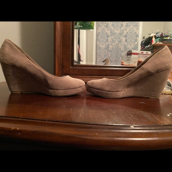 Tan Wedges - Picture 4 of 5